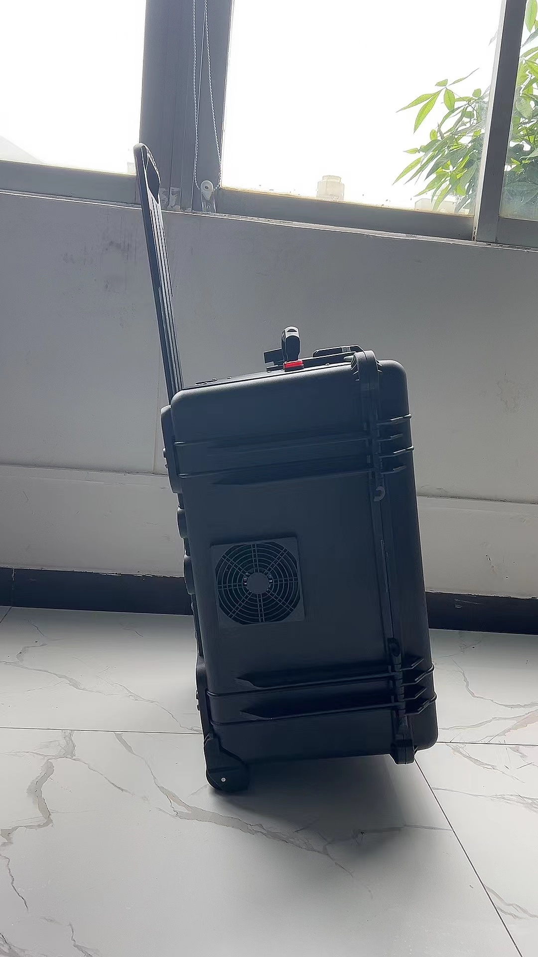 冷水滩手拉箱型移动通信干扰器